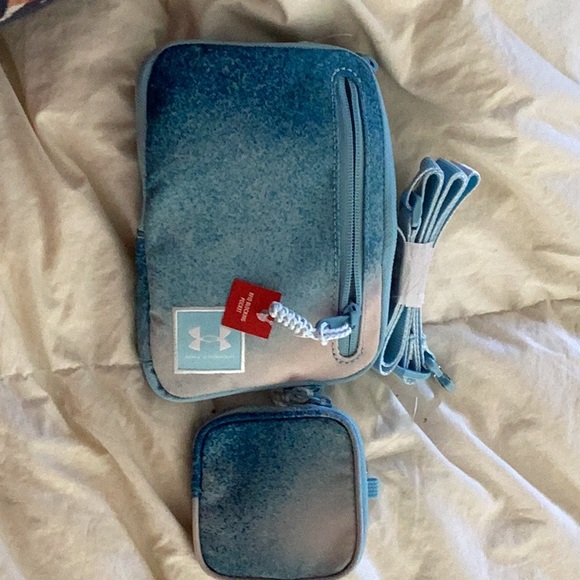 Under Armour wristlet - Picture 3 of 3